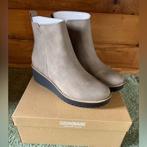 NWT Cushionaire Wedge Bootie ✨